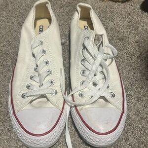 Converse white low never used men’s/6 or women’s/8